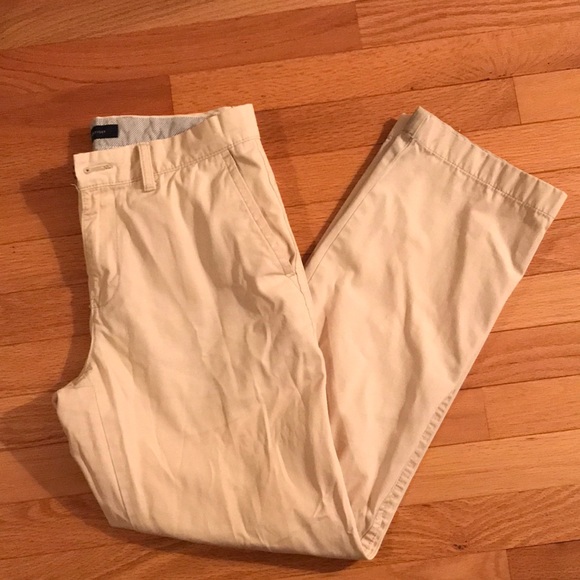 Tommy Hilfiger classic fit chino pants - Picture 1 of 3